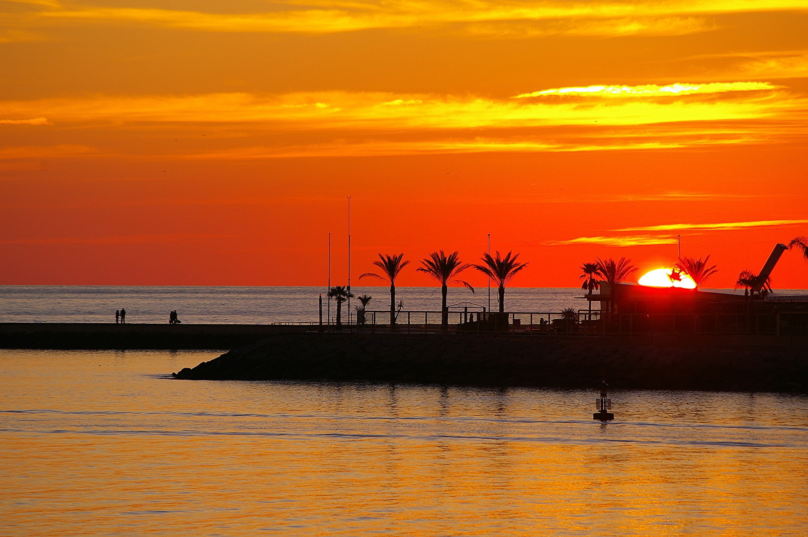 Abendspaziergang auf der Mole (Portimao)