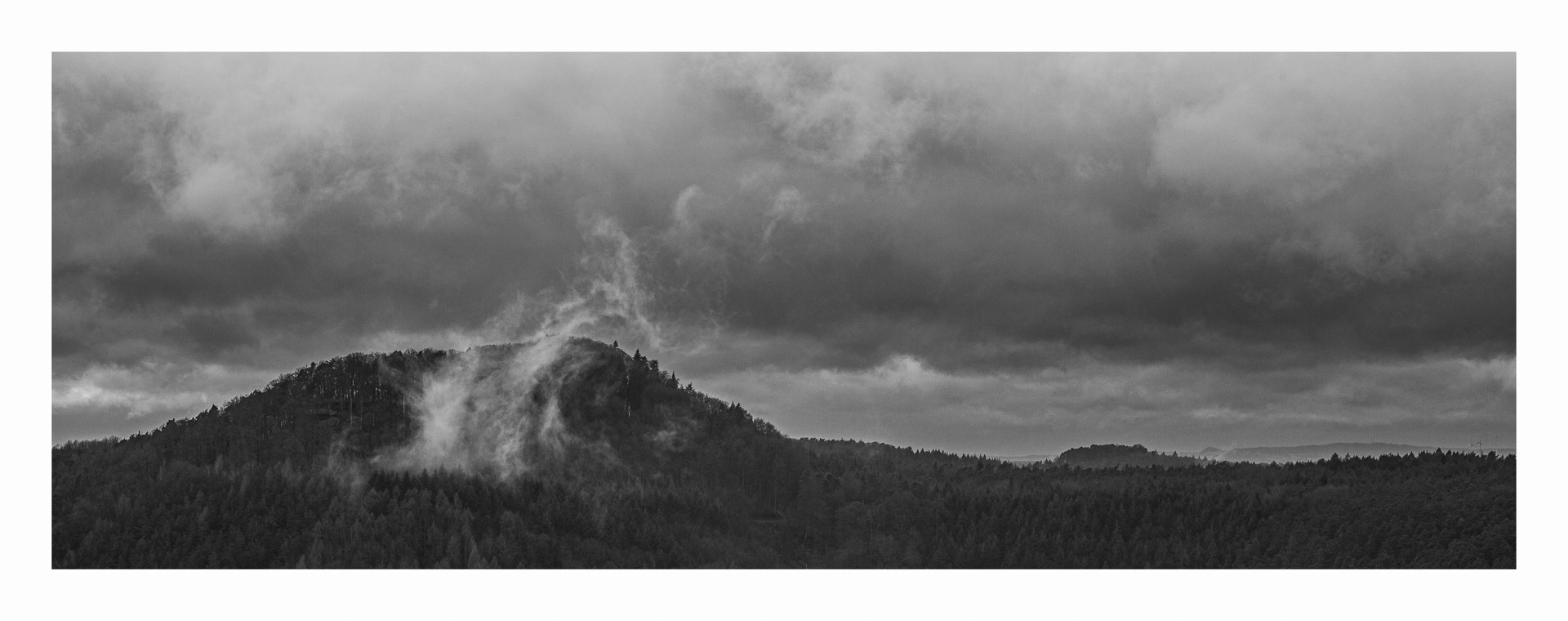 Frühling über dem Pfälzer Wald