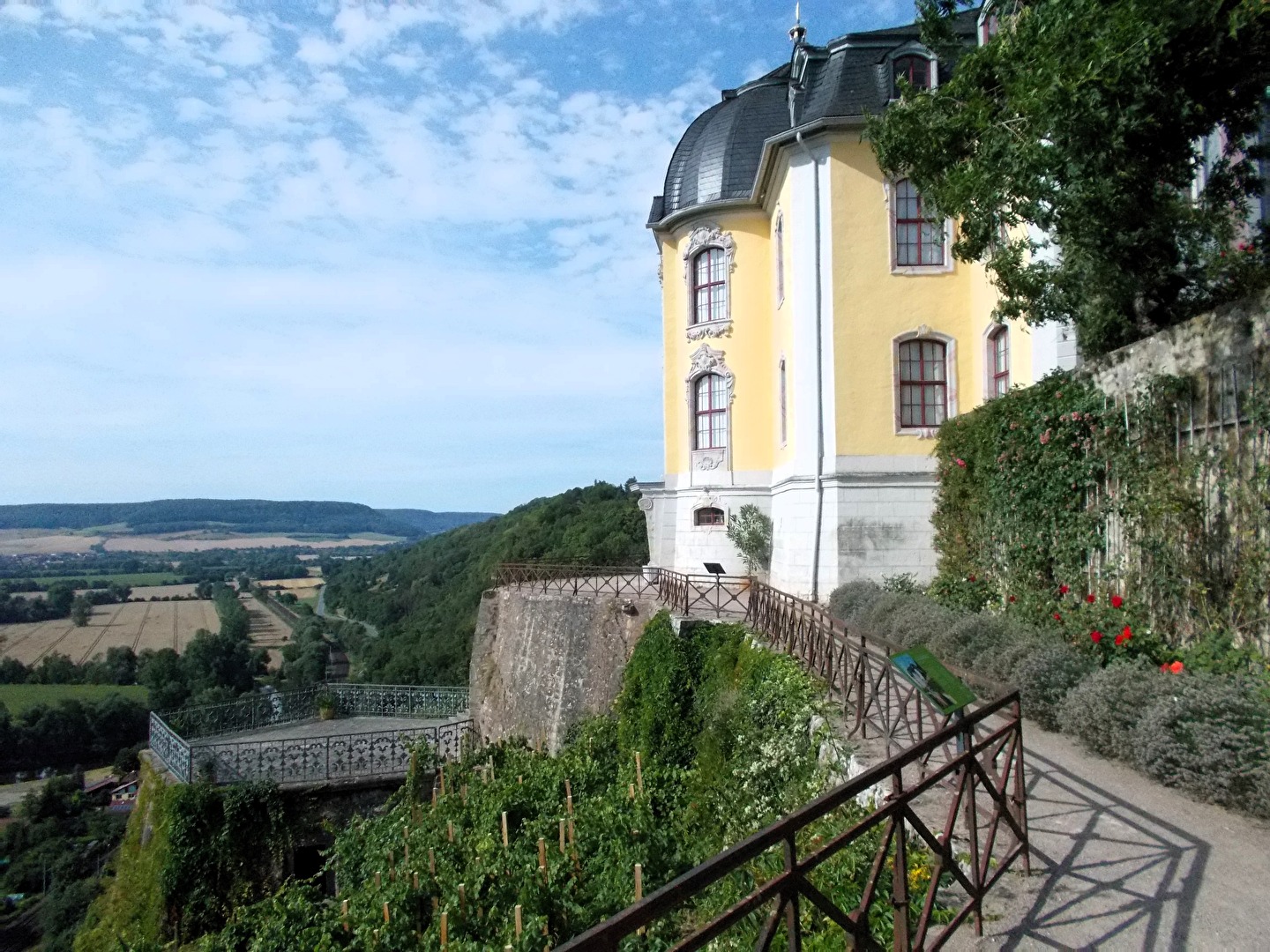 Rokoko-Schloss und Terrassen