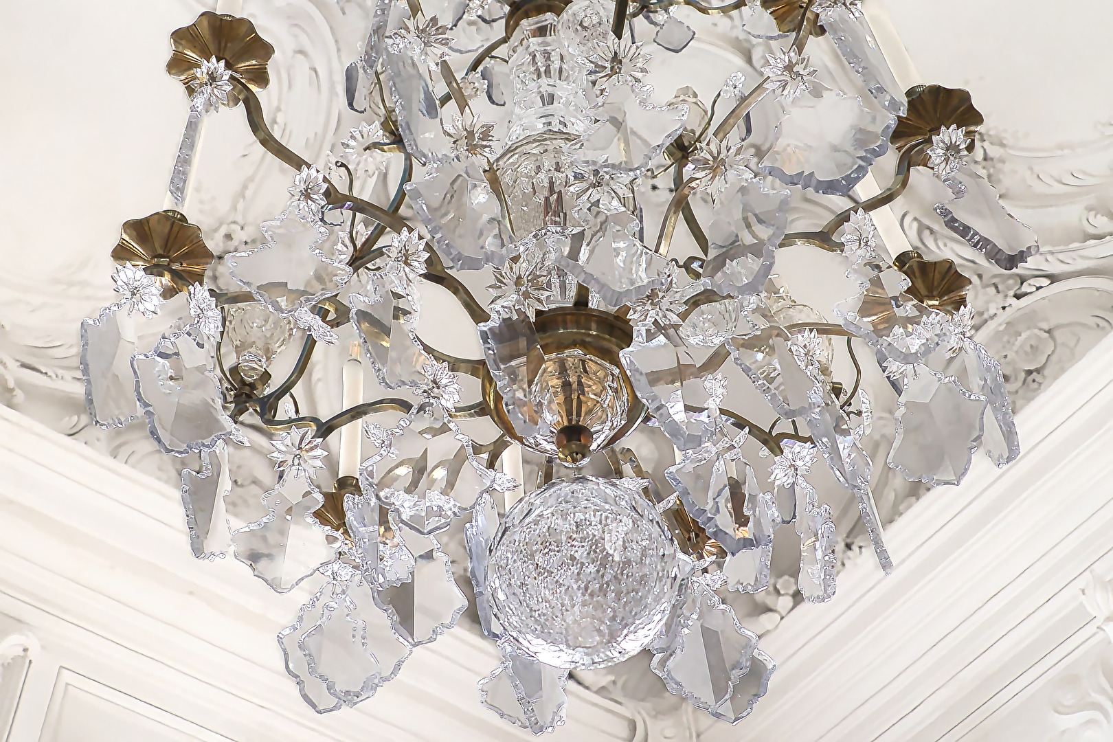 Kristallleuchter im Barock-Schloss Rundale, Lettland