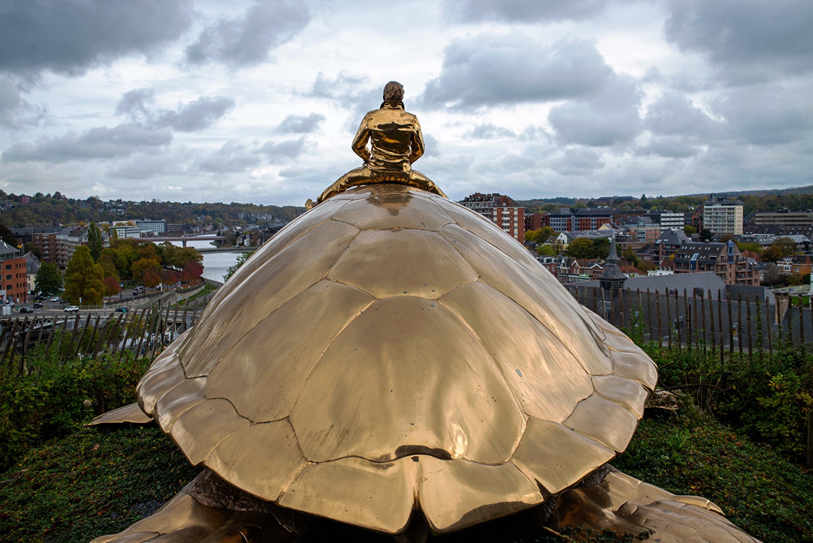 goldene Schildktöte von Namur