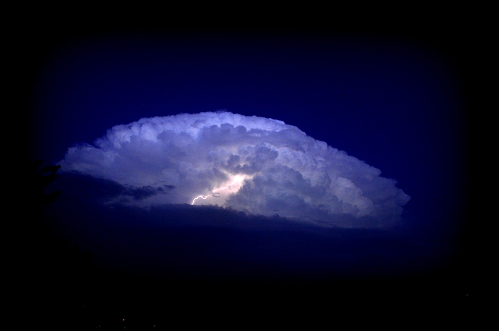 Hirnförmige Gewitter Wolke