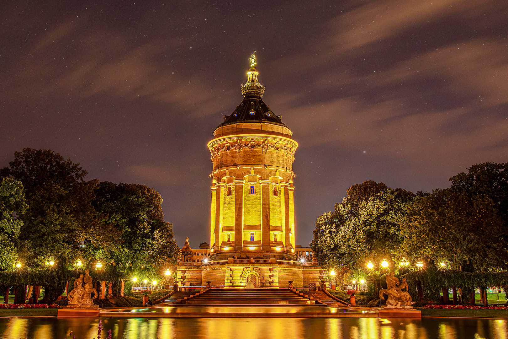 „Der Mannheimer Wasserturm – zeitlos, ruhig und einfach ein Wahrzeichen der Stadt.