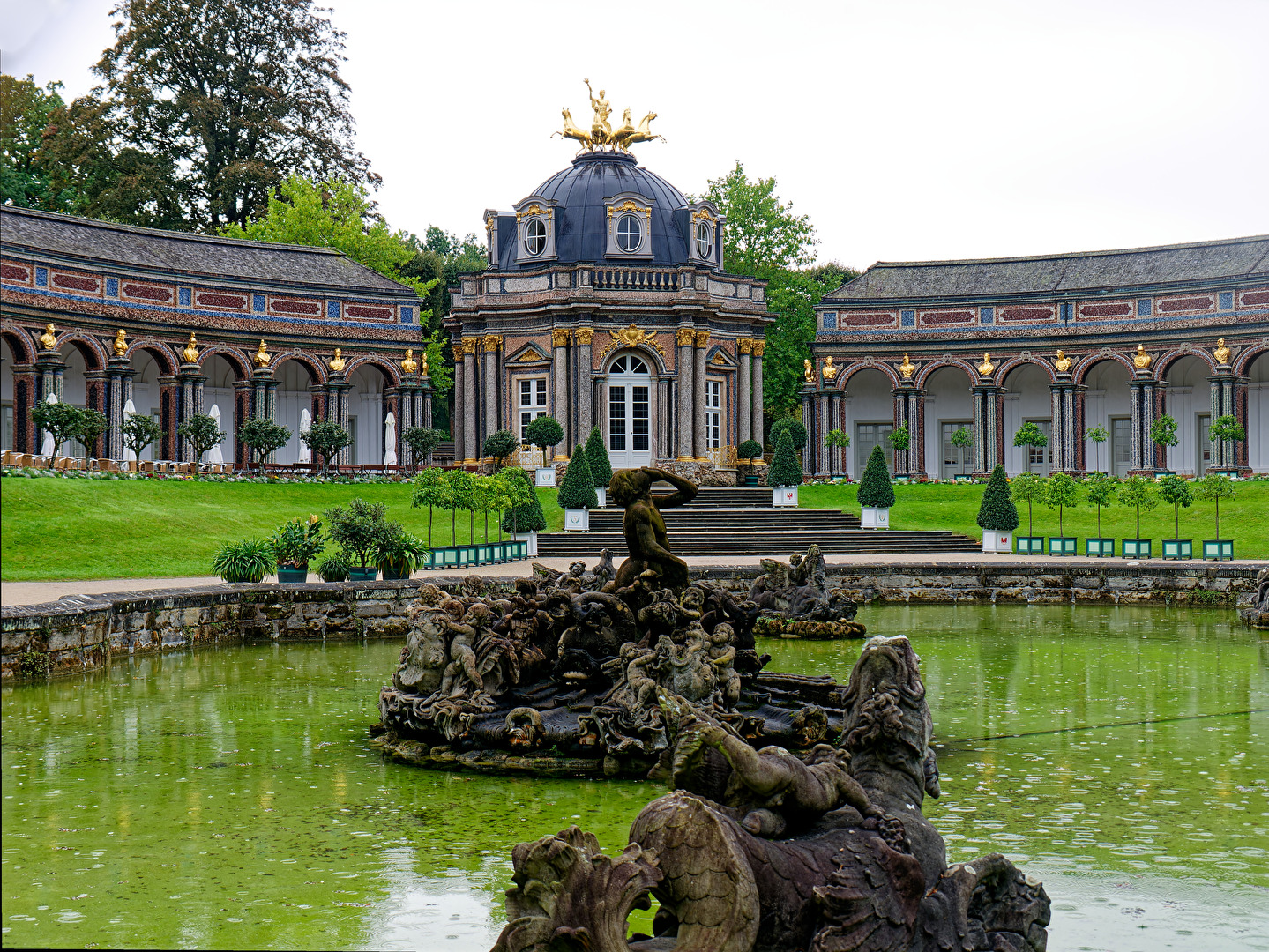 Die Eremitage in Bayreuth bei herbstlichem Regen