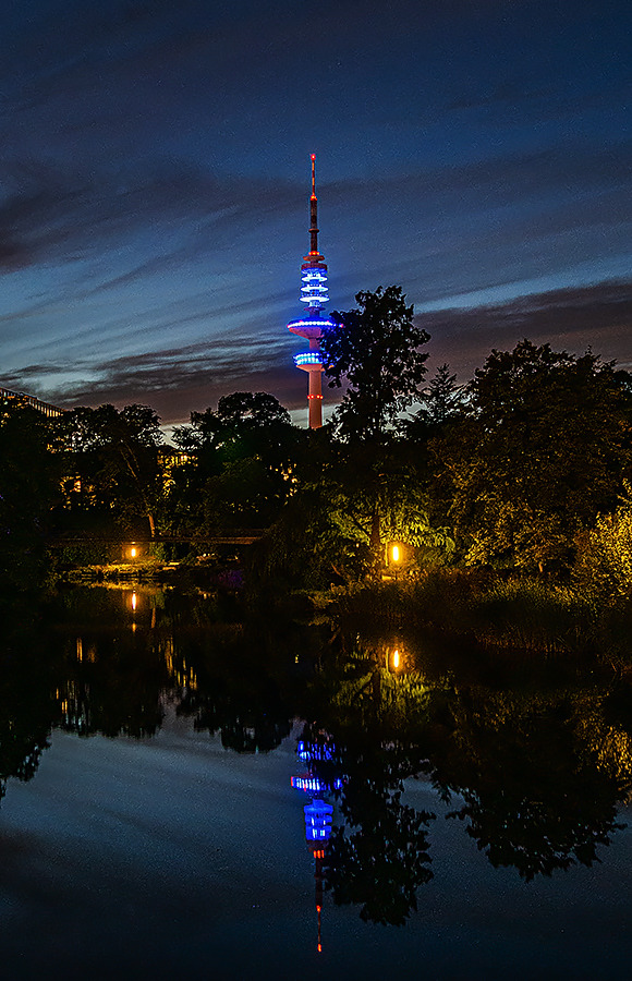 Wallanlagen zur Blauen-Stunde