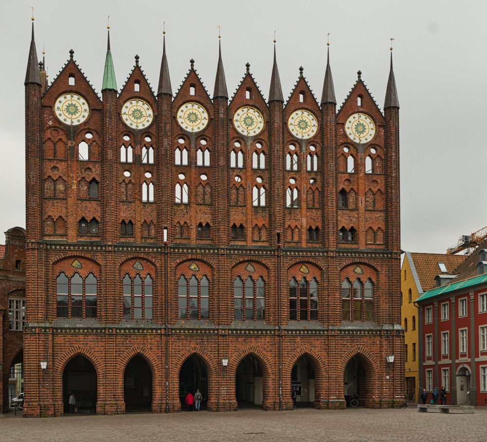 Schmuckfassade Rathaus in Stralsund