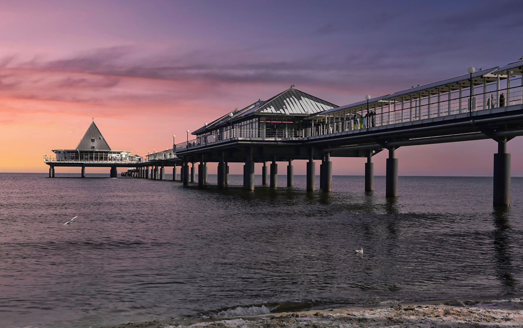 Seebrücke im Winter