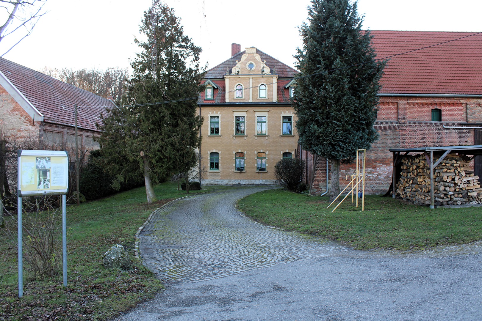 Blick vom Mühlweg aus auf die Mühle von Wetterscheidt