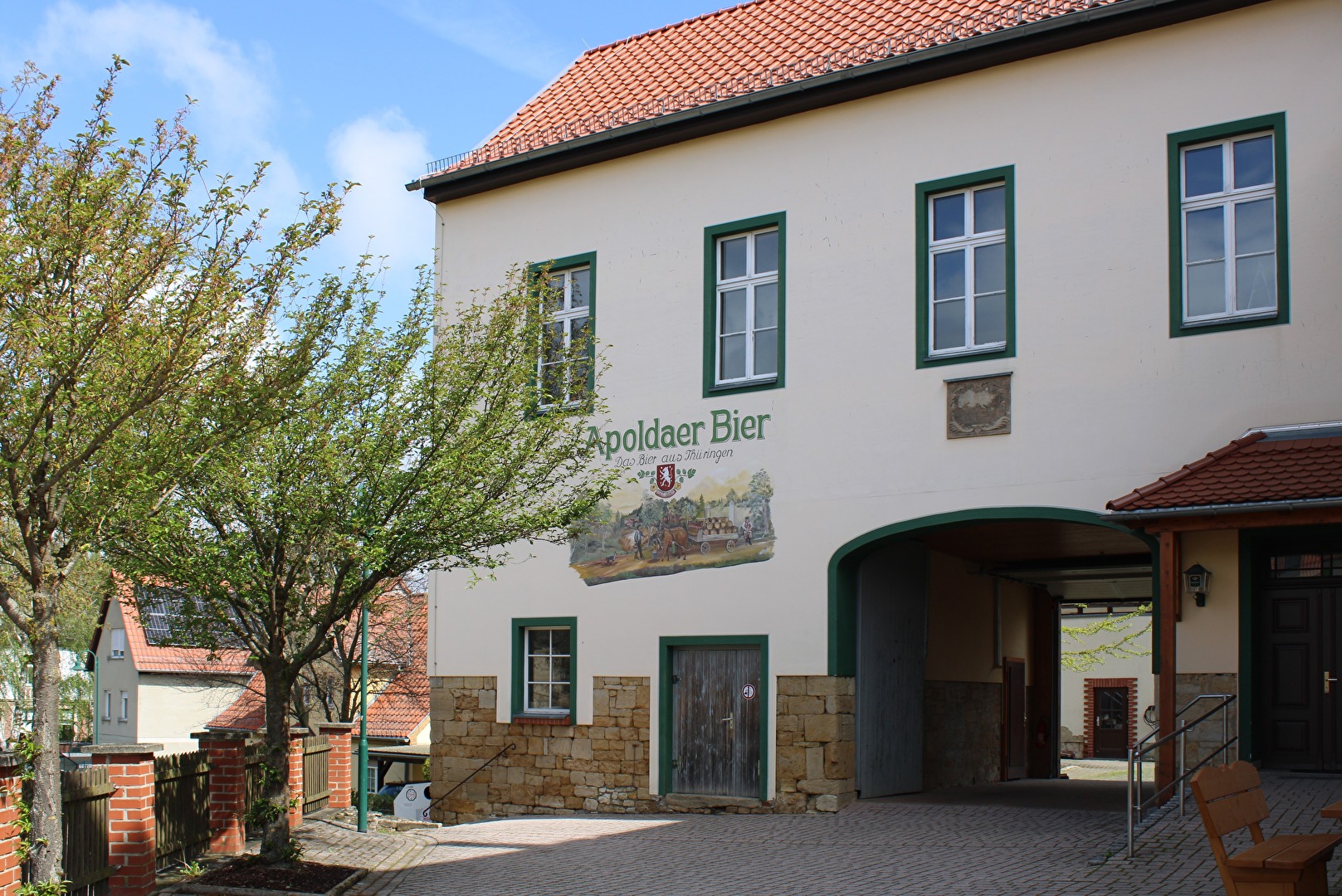 Tordurchfahrt in Prießnitz