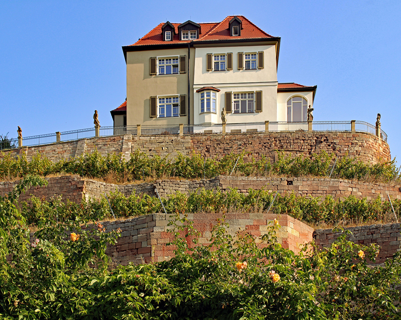 Fast ein kleines Schloss