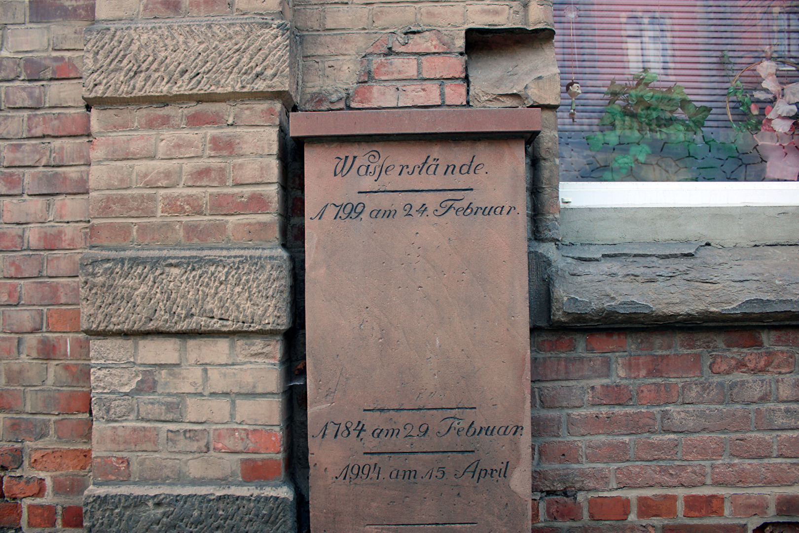 Ein älteres Haus, Hochwasserstände