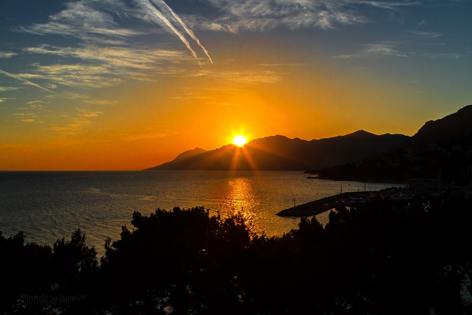 Kroatien - wenn es Nacht wird in Baska Voda