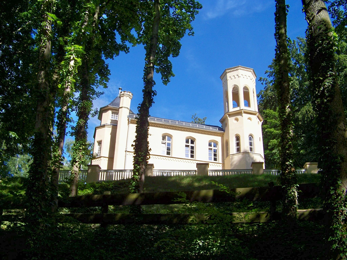 die Rosenburg