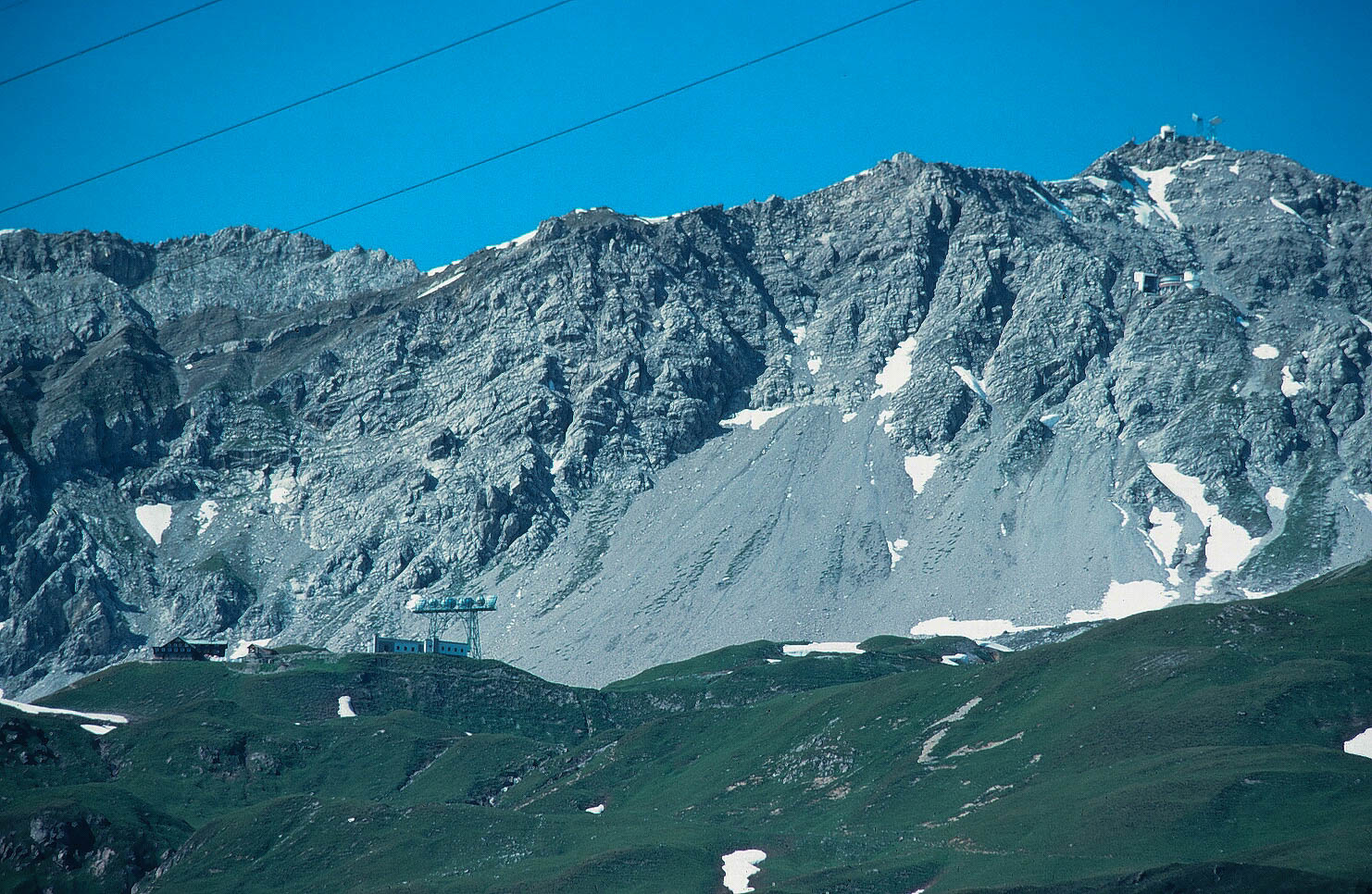 VALLUGA RECHTS OBEN UND DIE ULMERHÜTTE LINKS UNTEN