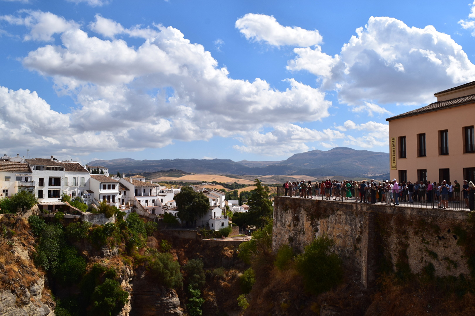 Spanien