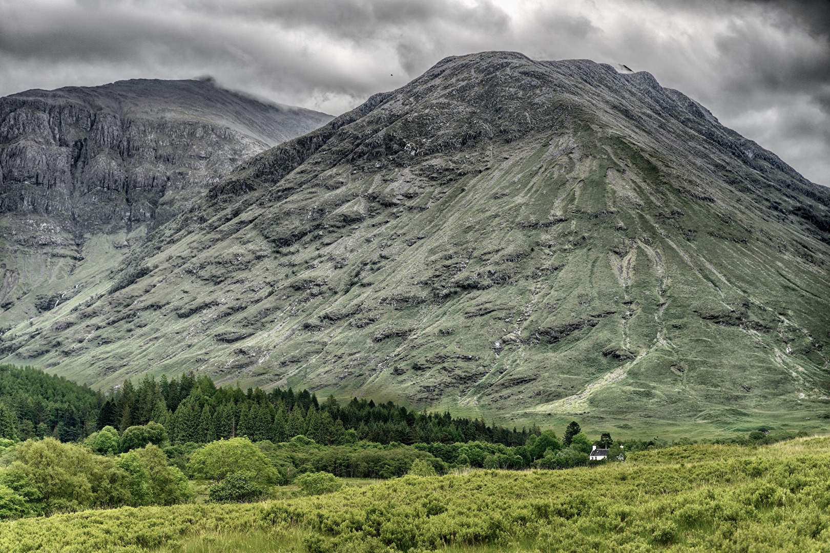 #Landschaft in den Schottischen Highlands. Glencoe mit dem Blackrock Cottage.