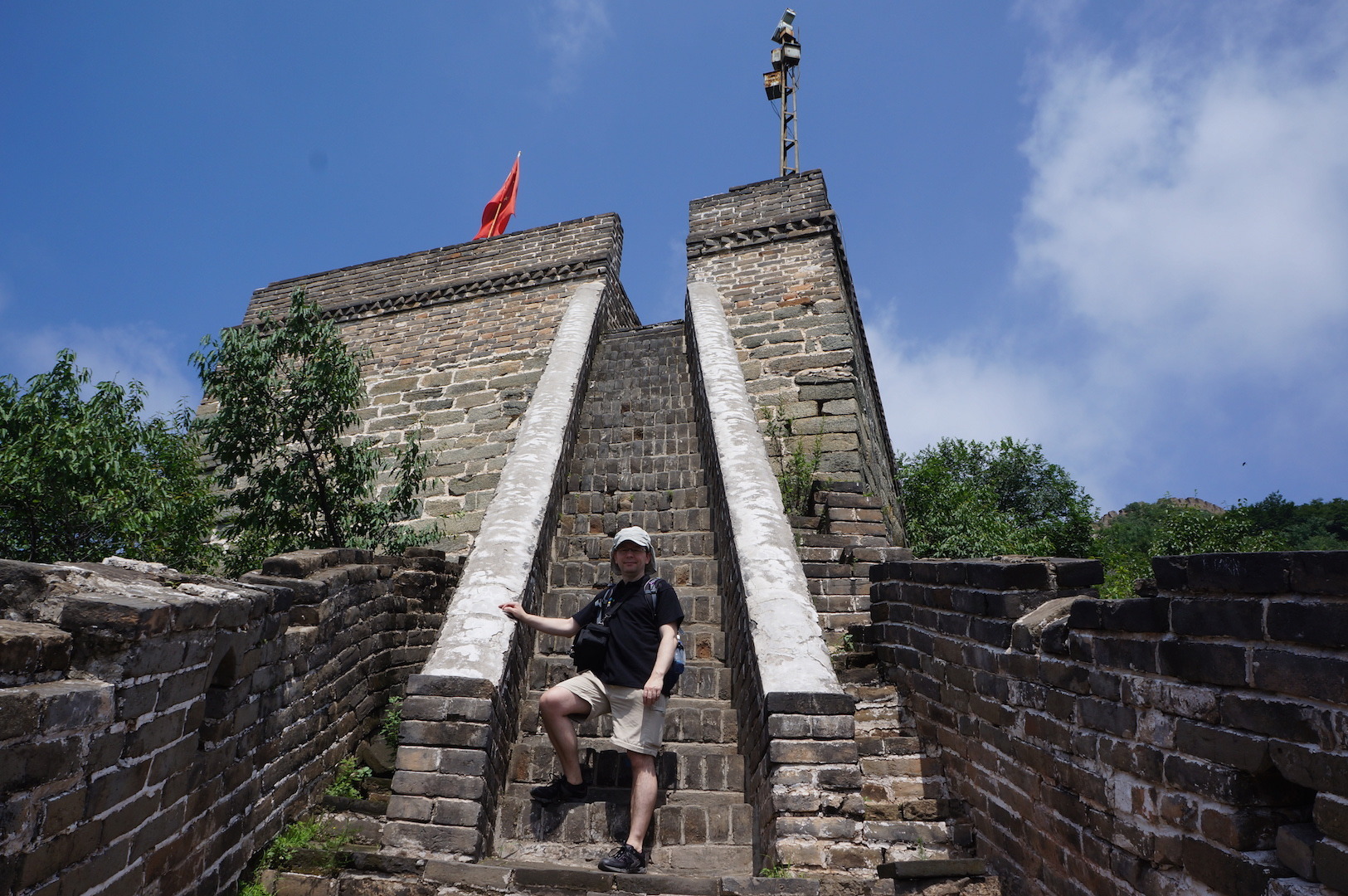 bis hier her und weiter?