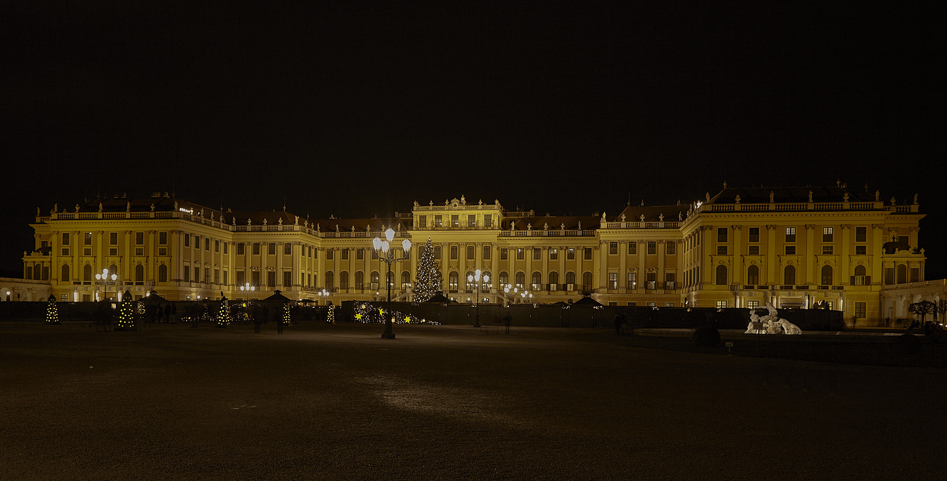 schloß Schönbrunn vorhof