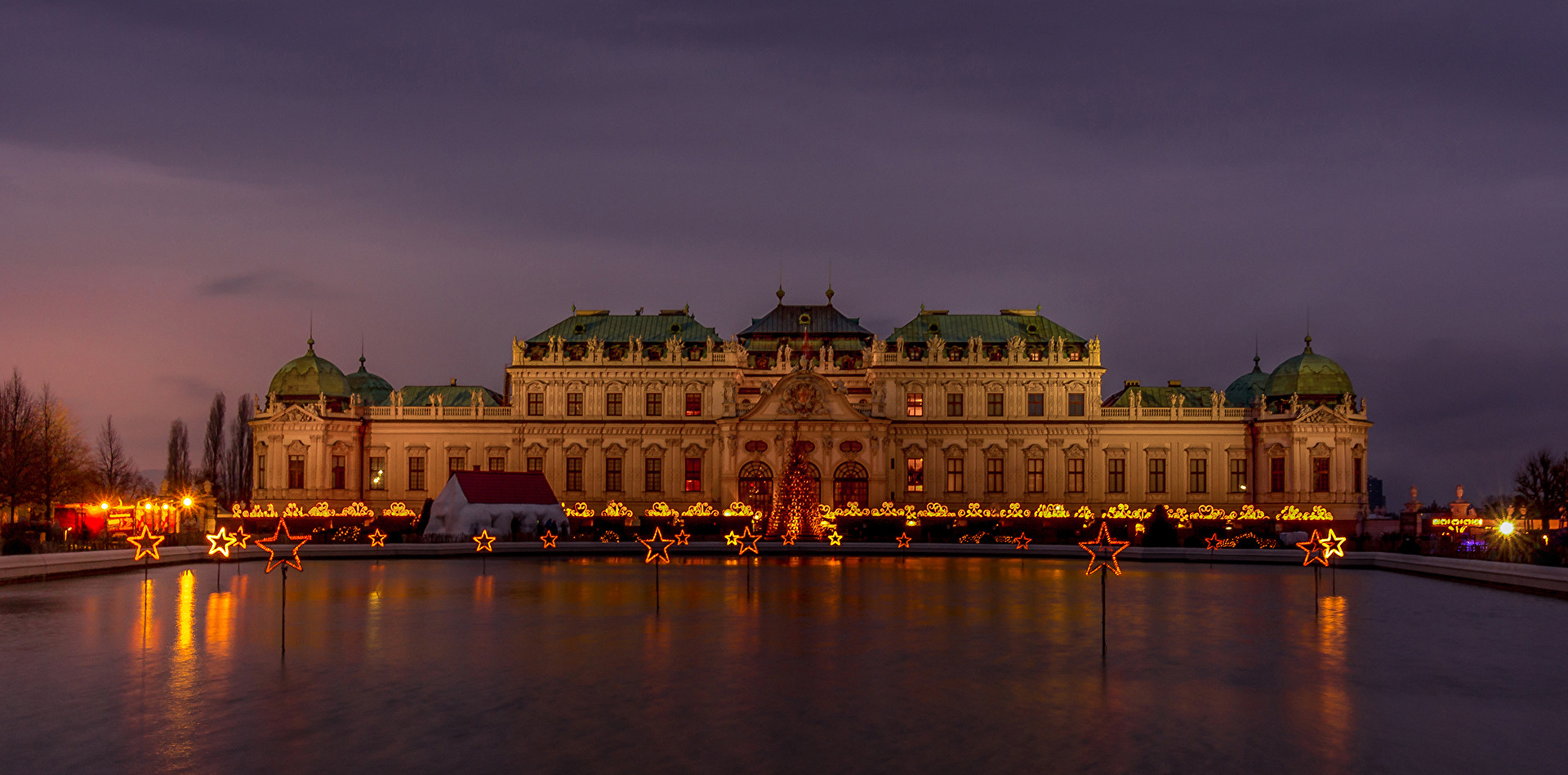 Das Belvedere im weihnachtlichem Licht