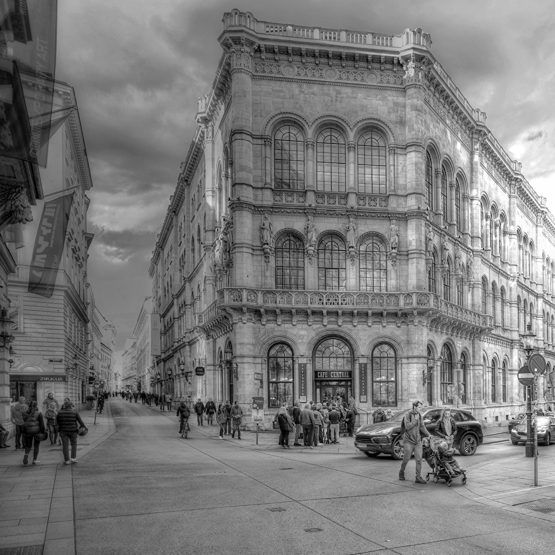 Cafe Central / Wien ein "Touristenmagnet" und oft lange Warteschlangen