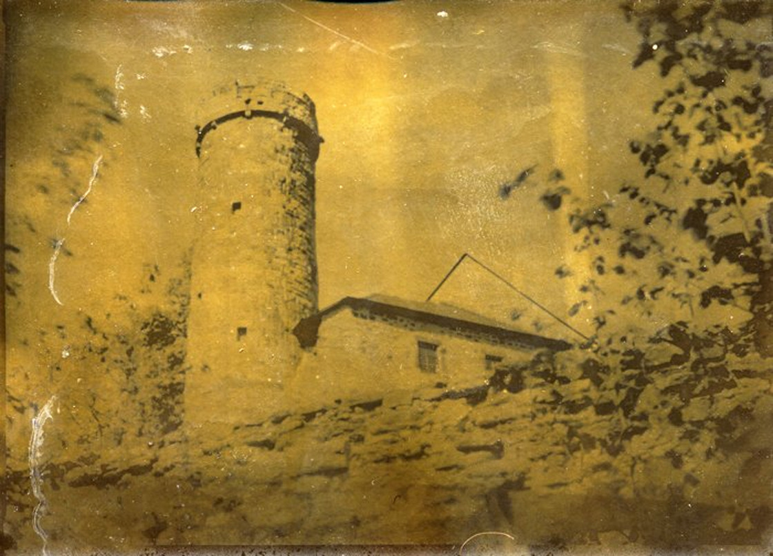 #Pinhole Burg Greifenstein