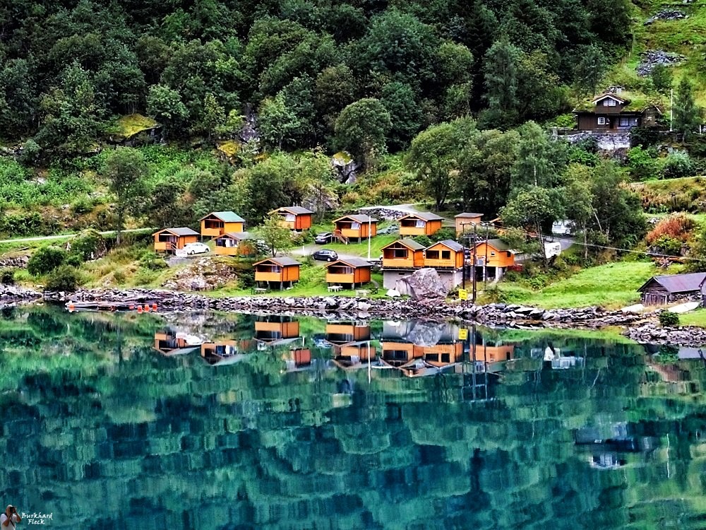 Ferienhäuser im Geirangerfjord.
