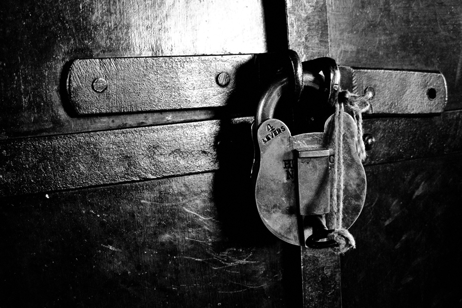 The 4 Levers-Schloss