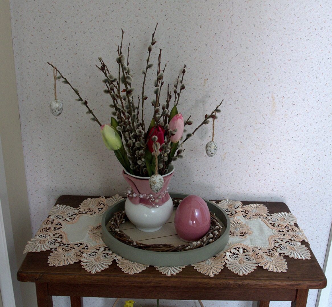 Osterdeko im Treppenhaus