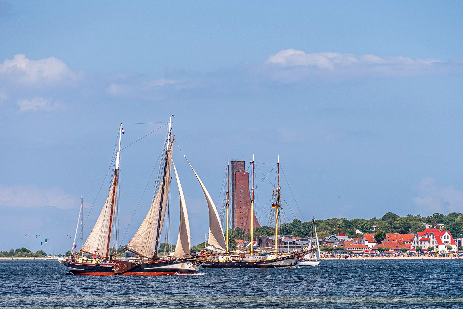 Segler auf der Kieler Förde