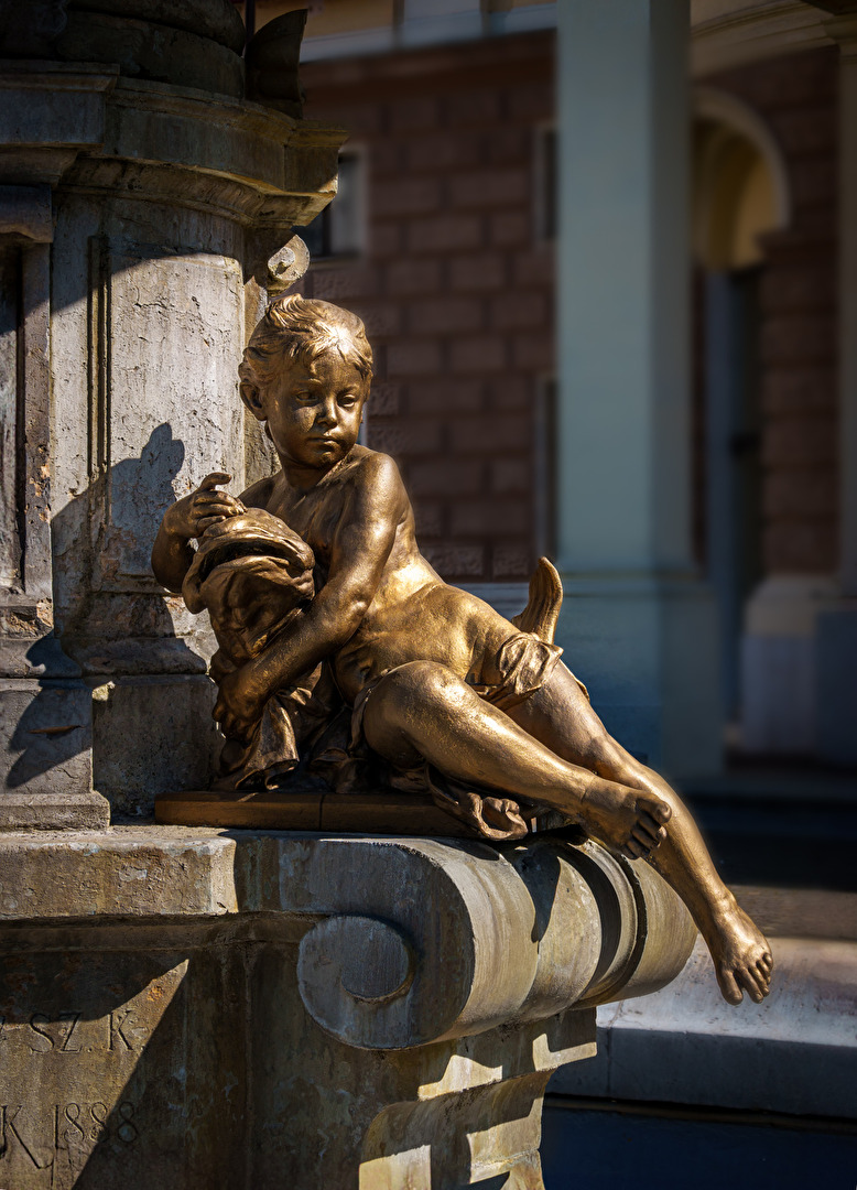 Bronzefigur