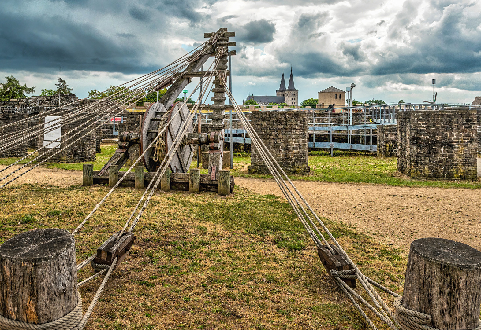 Roman cargo lifter
