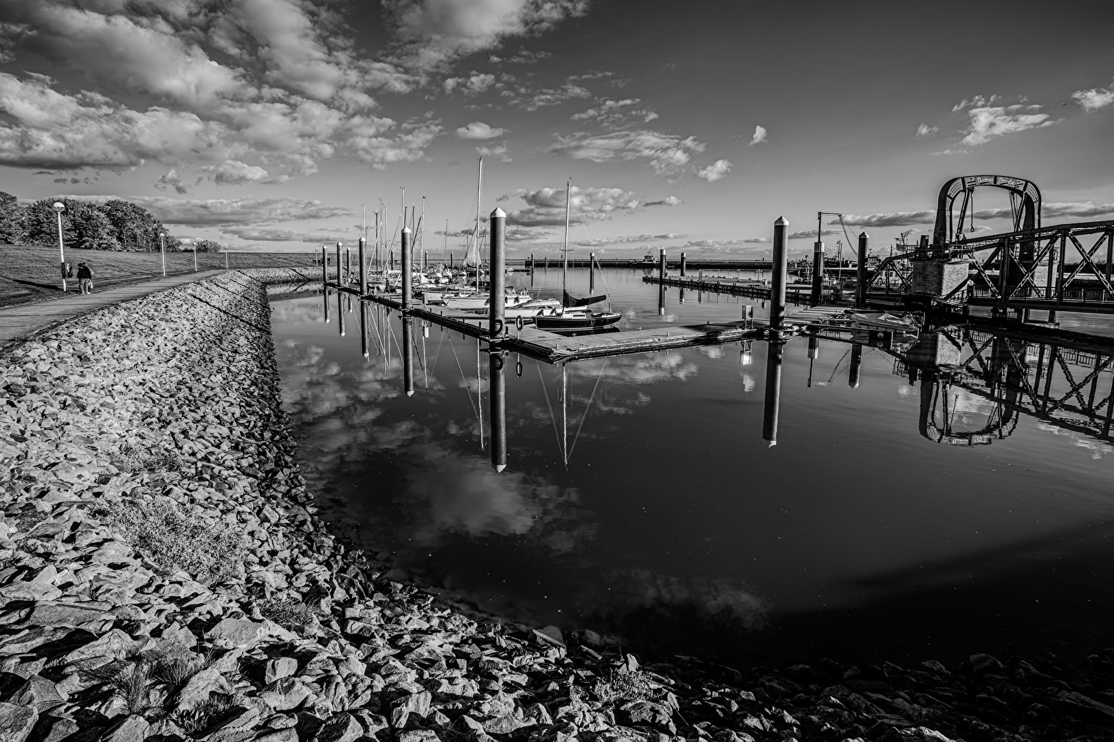 Am Nassau Hafen in Wilhelmshaven