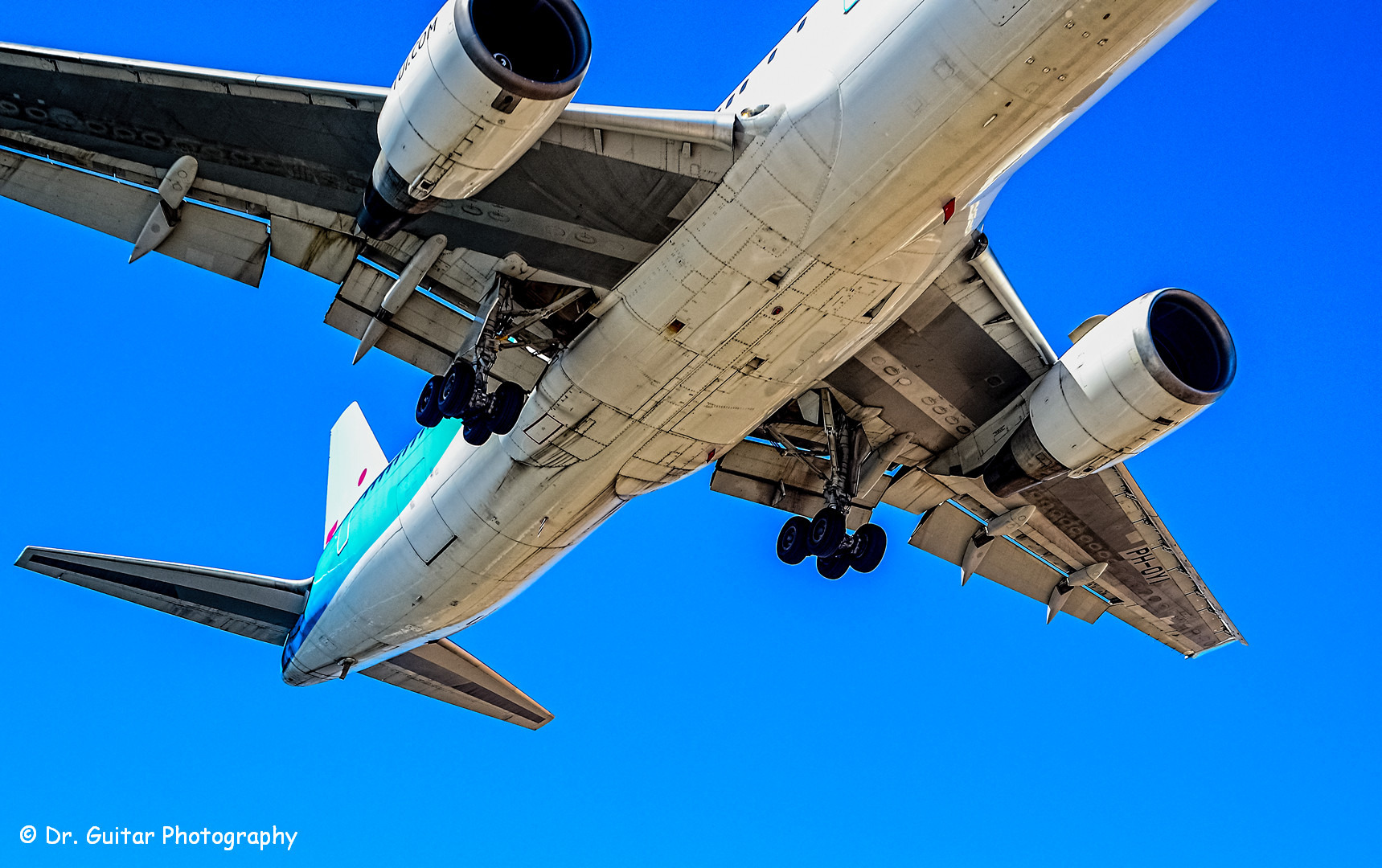 5 SECONDS BEFORE TOUCHDOWN