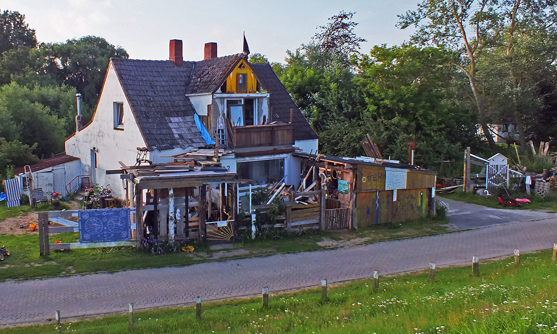 #Nachbarn, die möchte wohl keiner als Nachbarn haben...