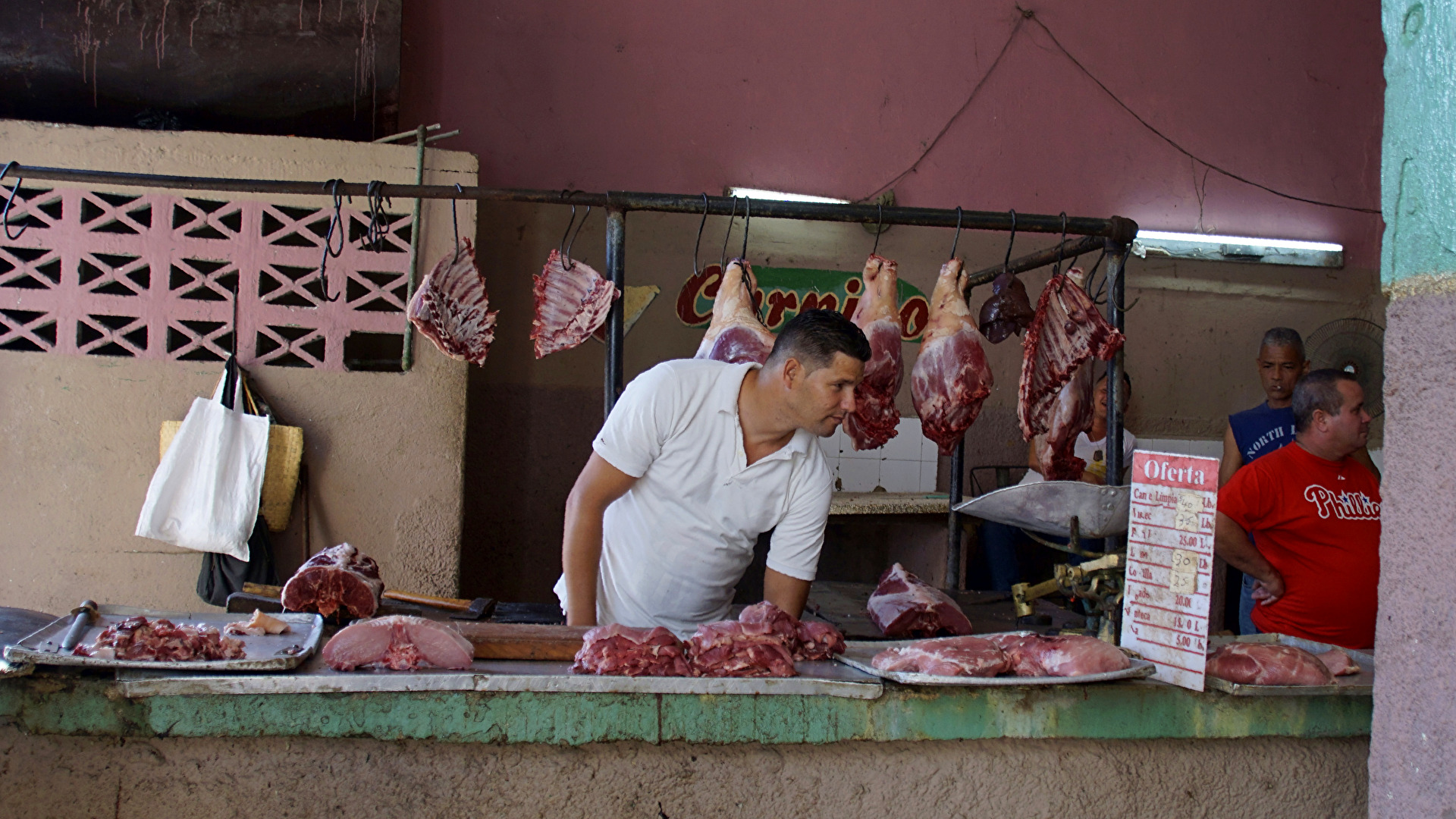 Konsumrausch - auf sozialistisch: heute gibt&039;s mal Fleisch! (Kuba 2016)