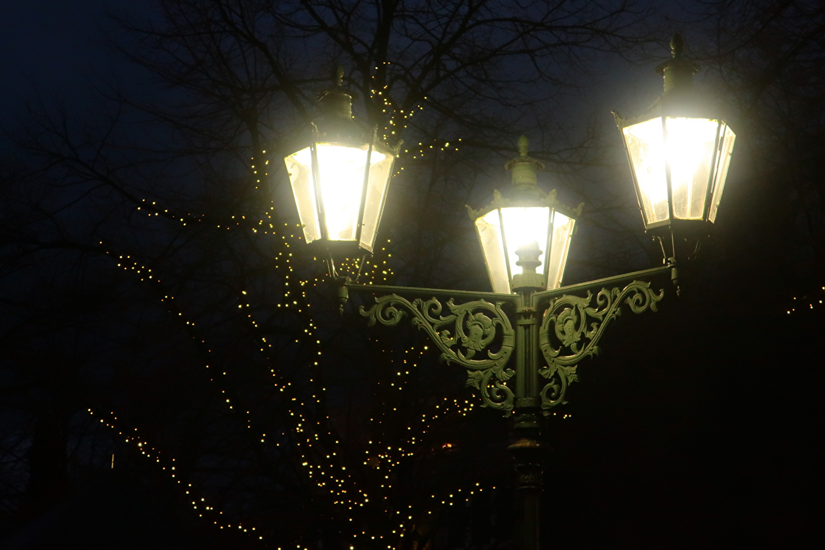 Weihnachtliche Stadtbeleuchtung