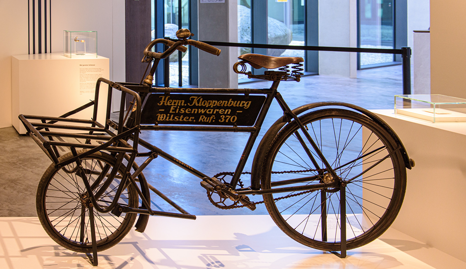 Advertising sign on a cargo bike