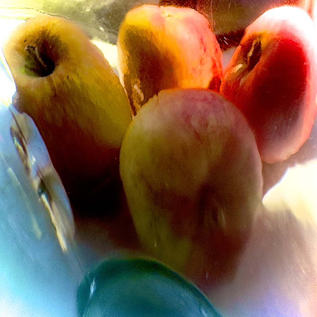 Äpfel durch Glasvase (2)