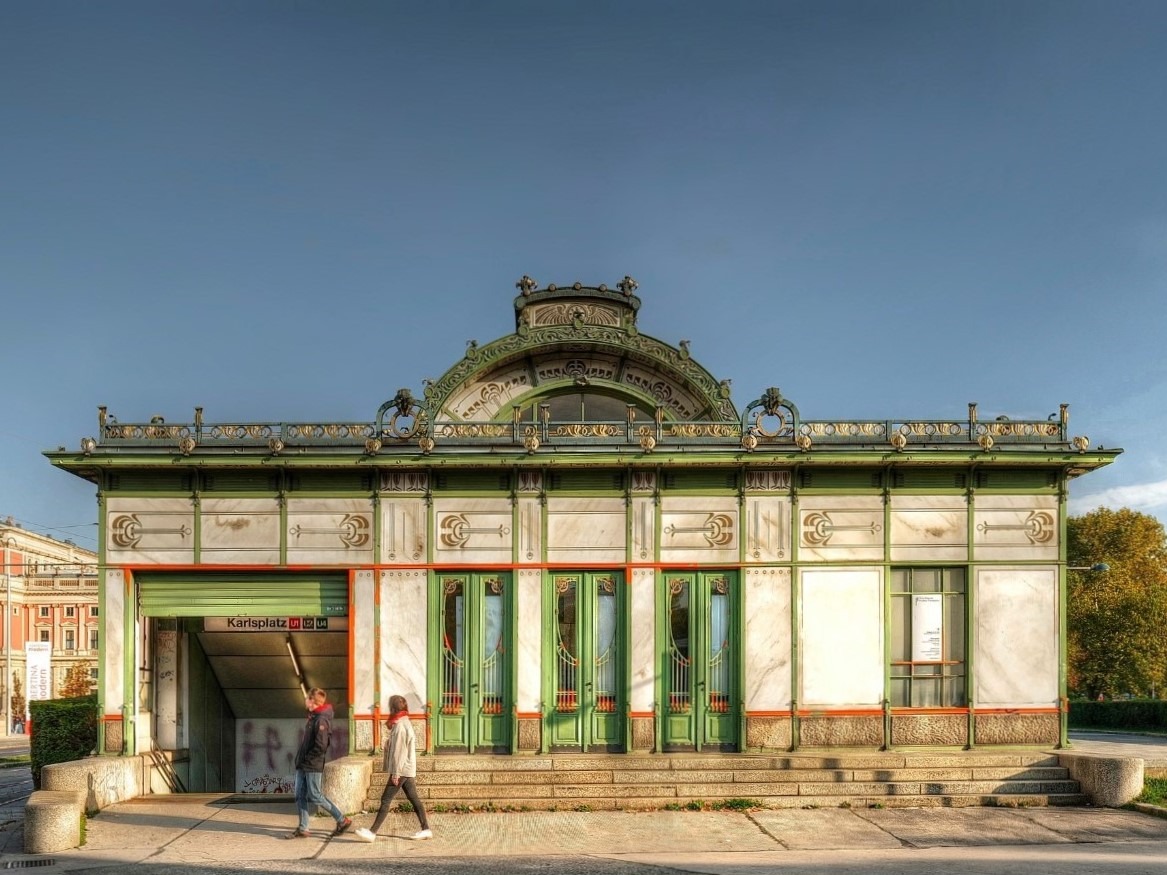 Jugendstil U-Bahn Station Karlsplatz Wien