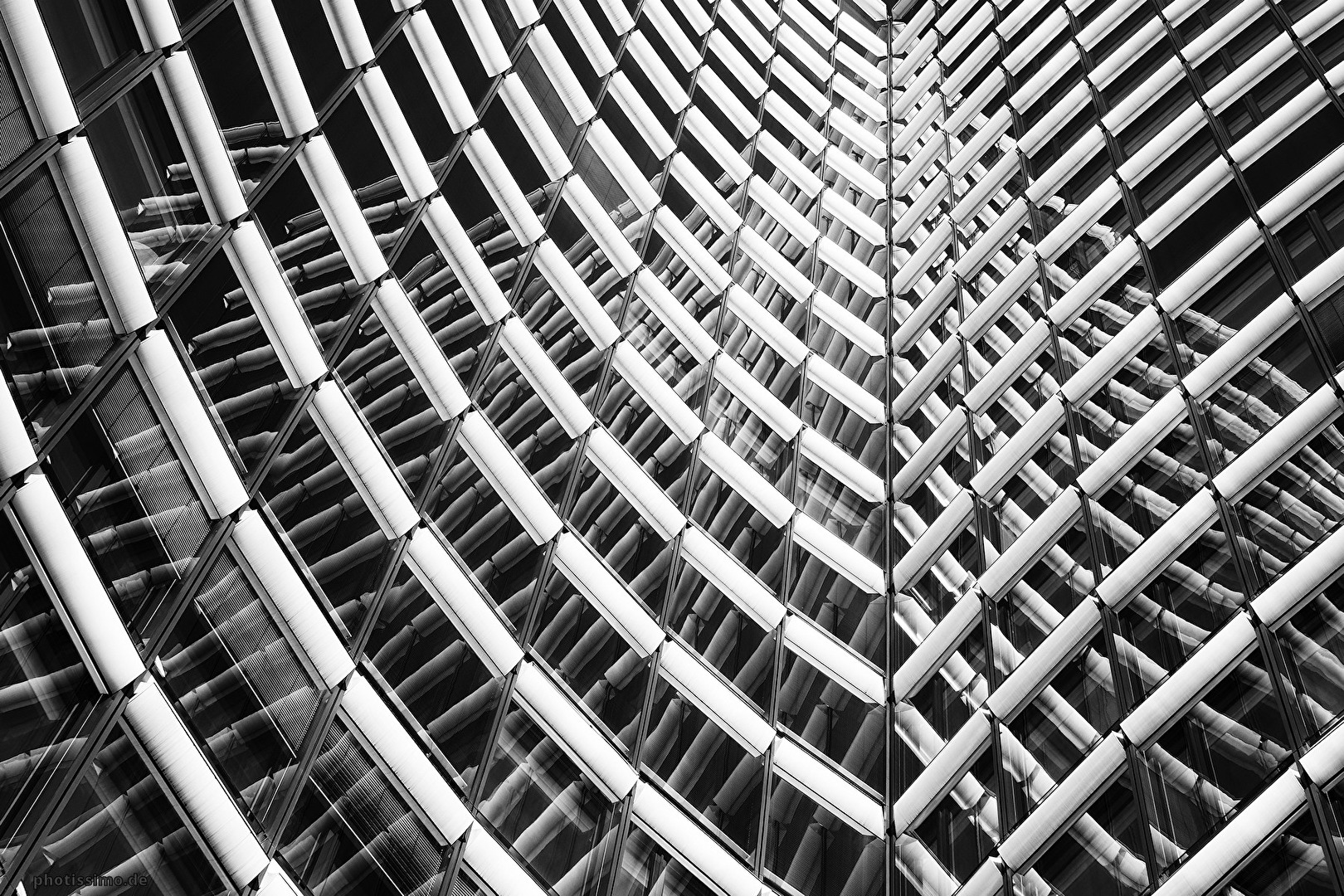 Glasfront im Abendlicht