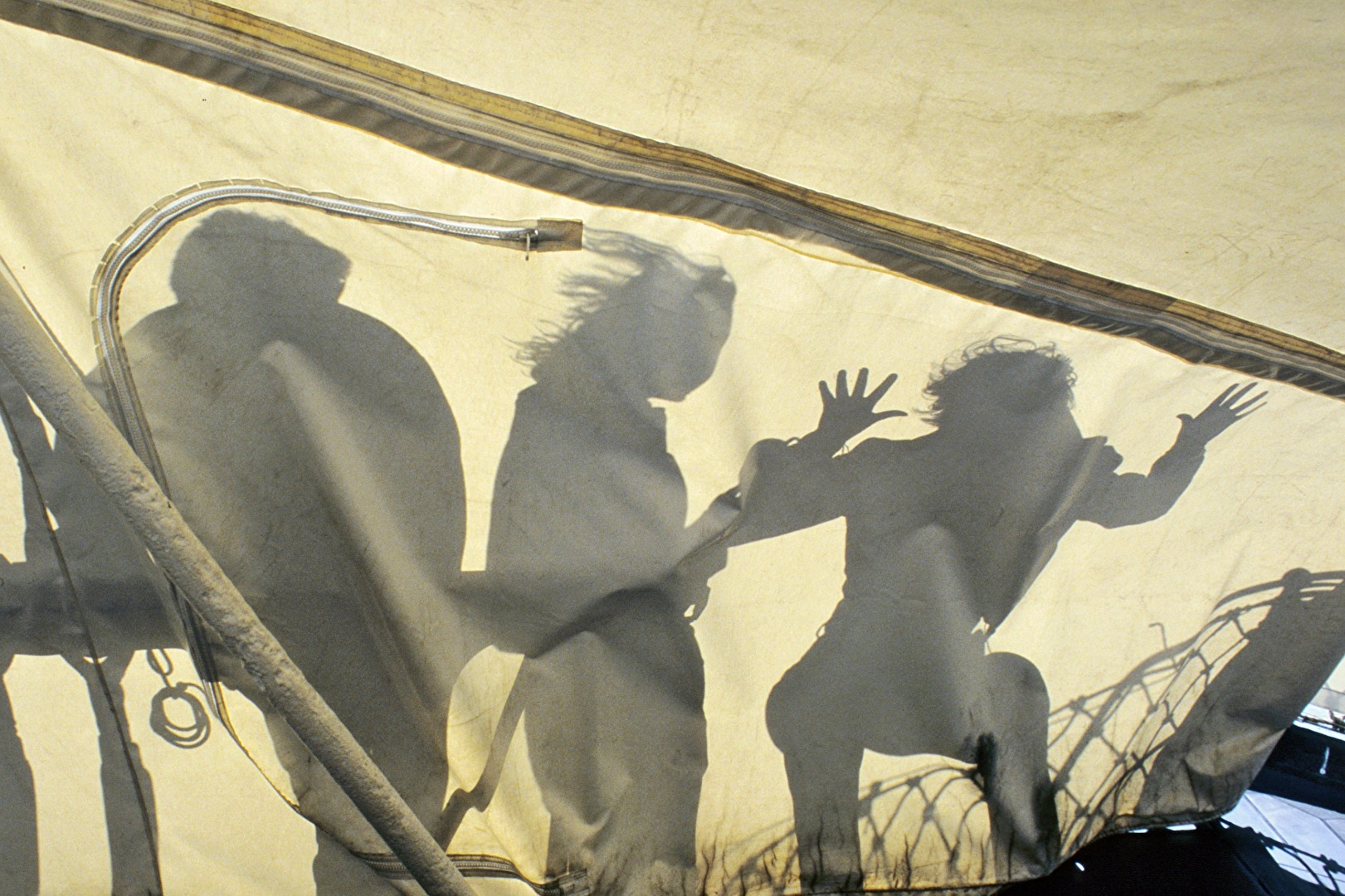 Gespenster, Gespenster, gehn durch Tür und Fenster ... #Spuk