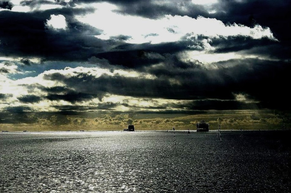 Dramatischer Himmel an der Nordsee bei Dagebüll.