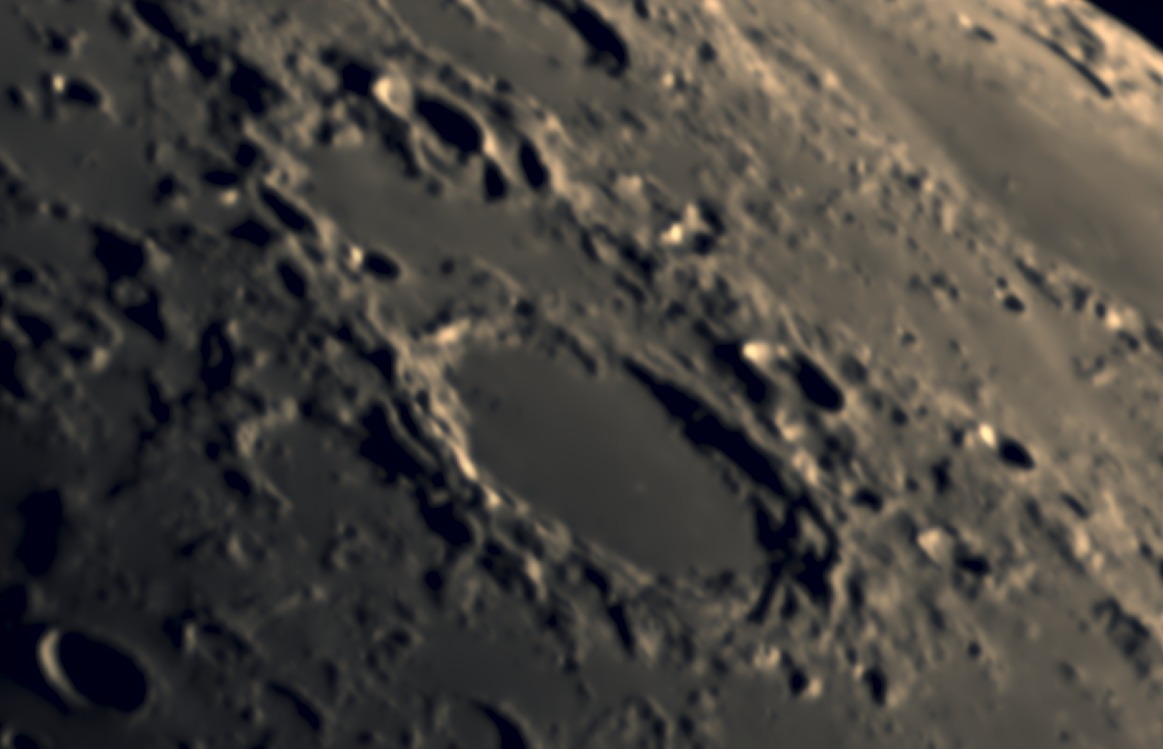 Mond  im Landeanflug