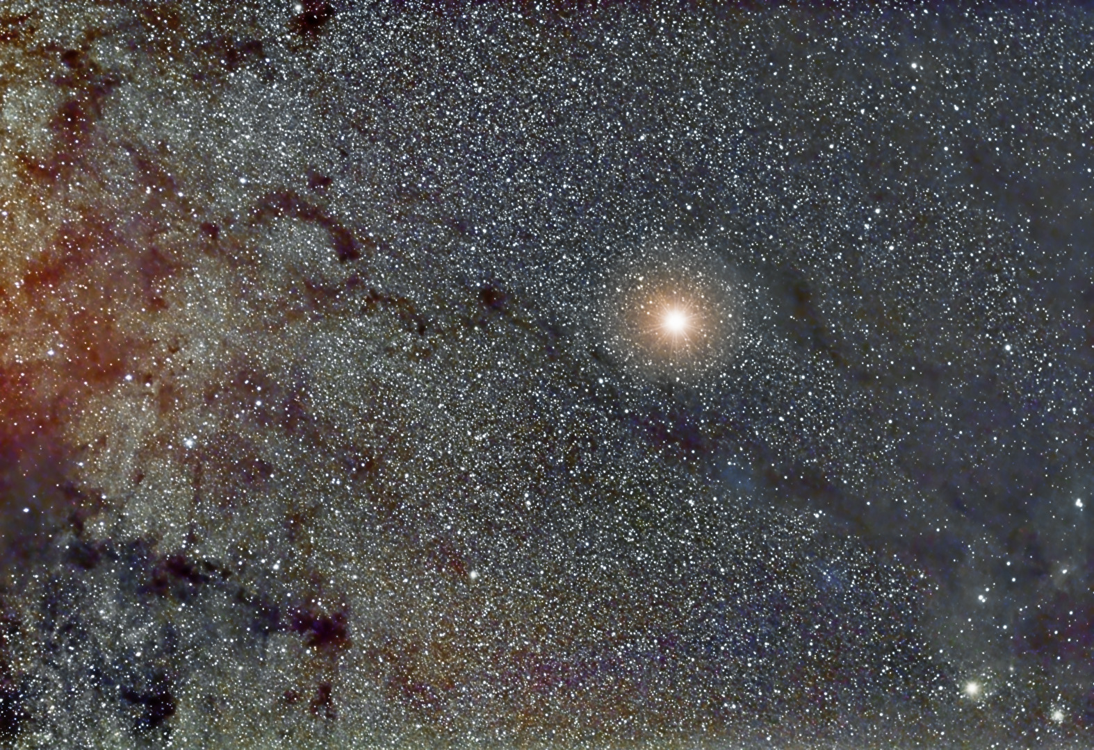 Antares und Dunkelnebel