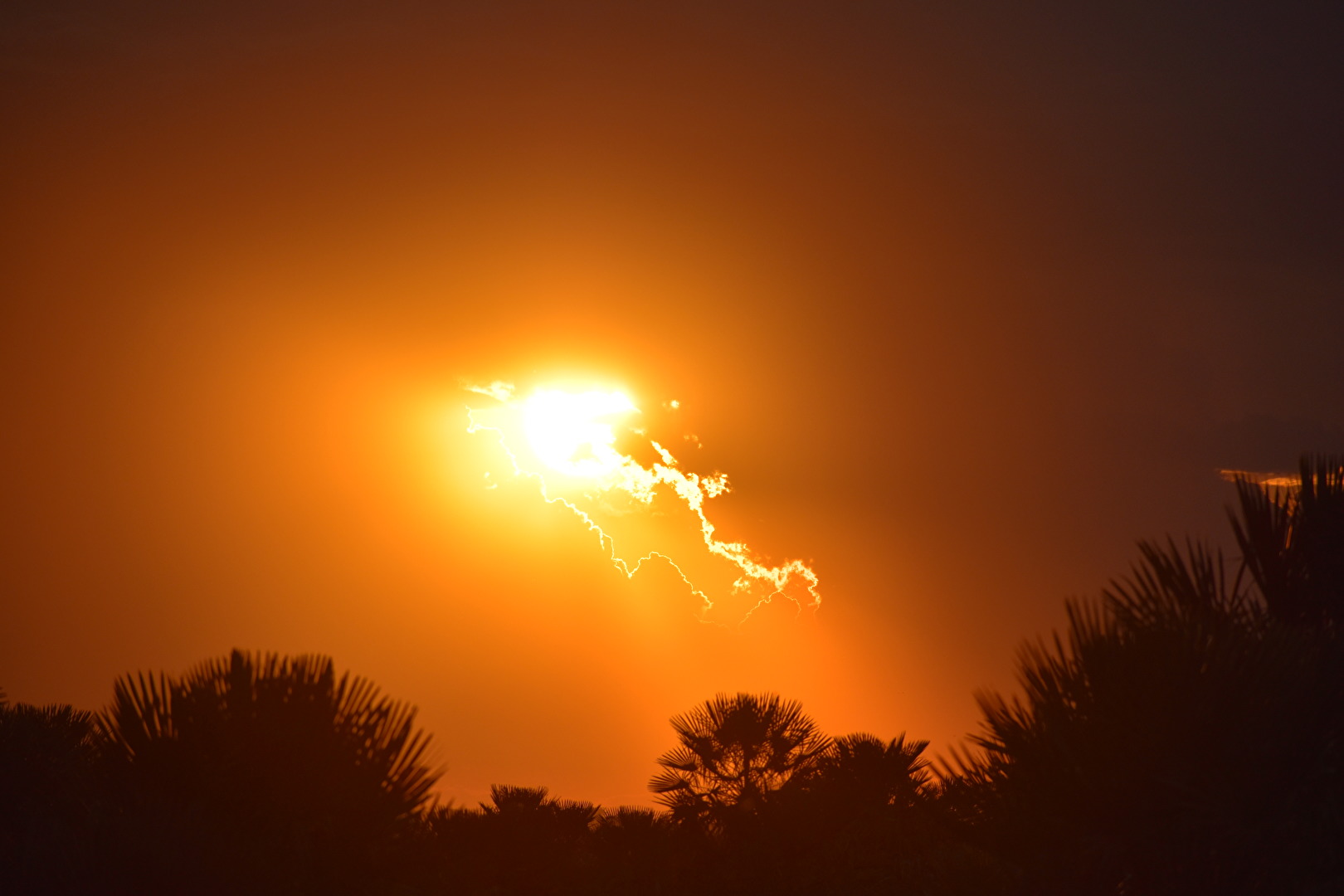 Sonnenuntergang übern See in San Bernandino, Paraguay