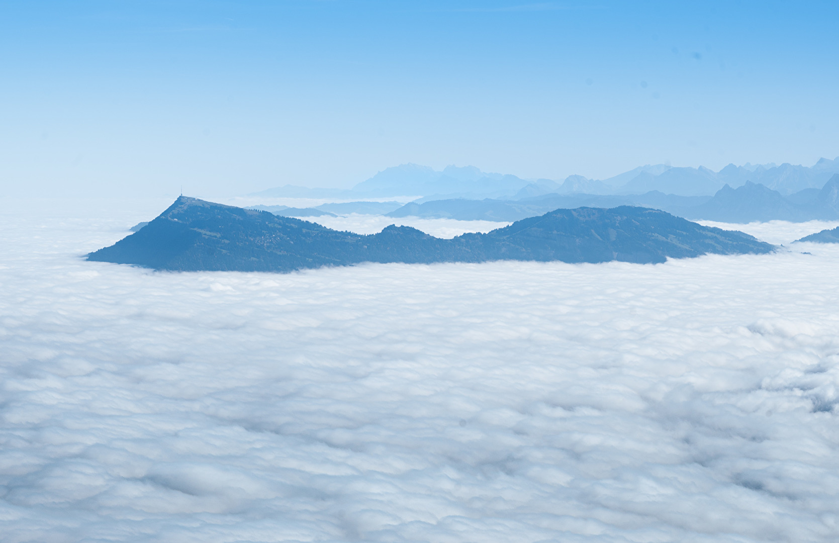 Rigi im Nebelmeer
