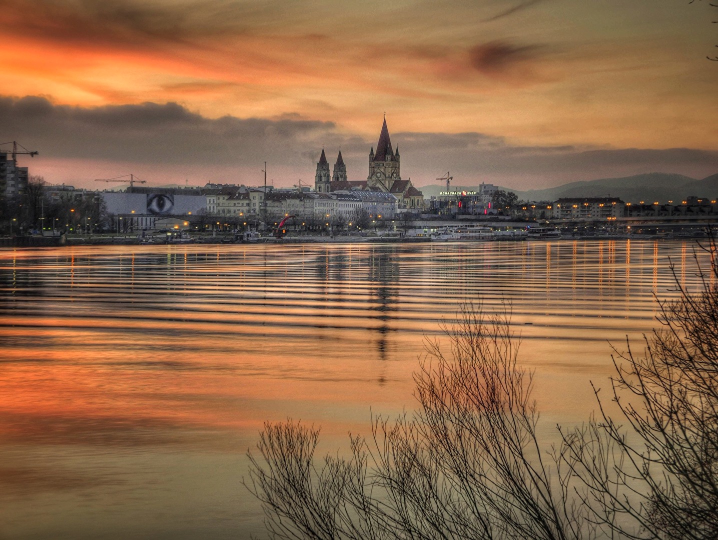 Abendstimmung   ( Donau - Wien )