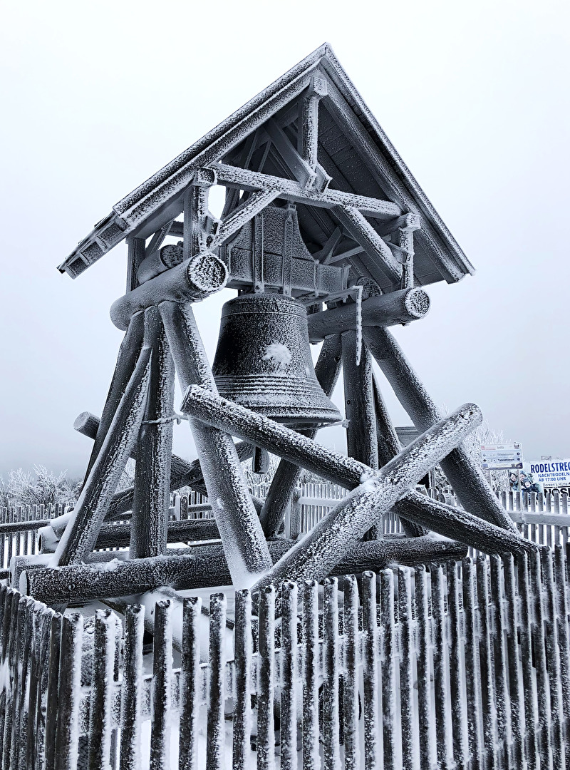 Oberwiesenthal, Friedensglocke auf dem Fichtelberg