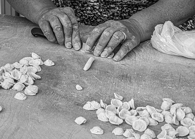 Pasta-Herstellung in Handarbeit