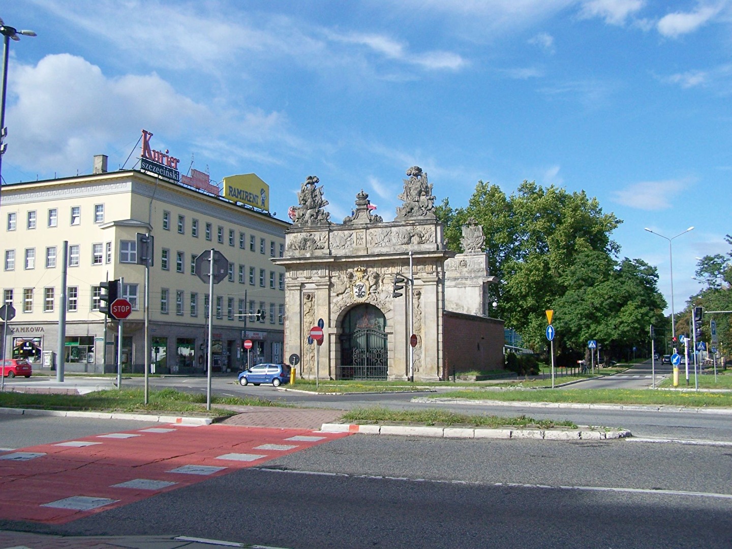 Tor mit vielen Namen